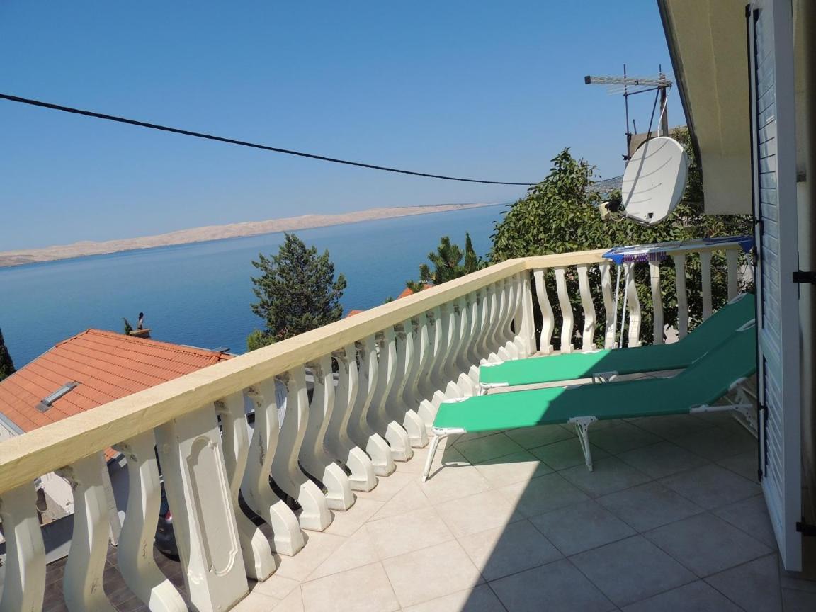 Apartman Tea Karlobag Buitenkant foto