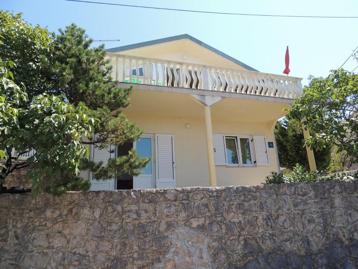 Apartman Tea Karlobag Buitenkant foto